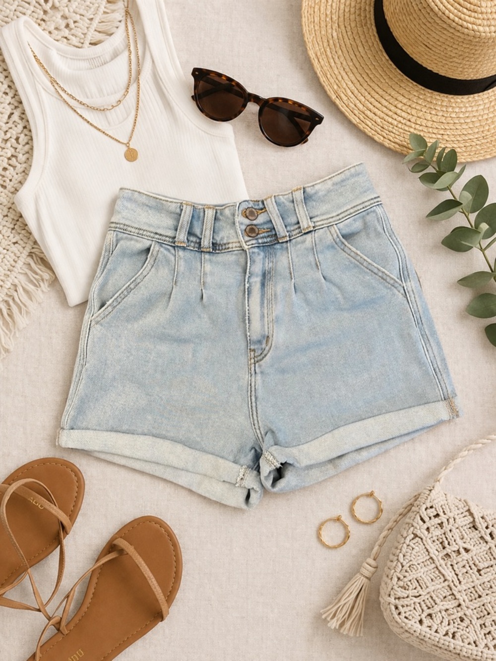 KanCan Ultra High Rise Mom Shorts Size 27 Light Wash Cuffed Denim - Picture 3 of 13